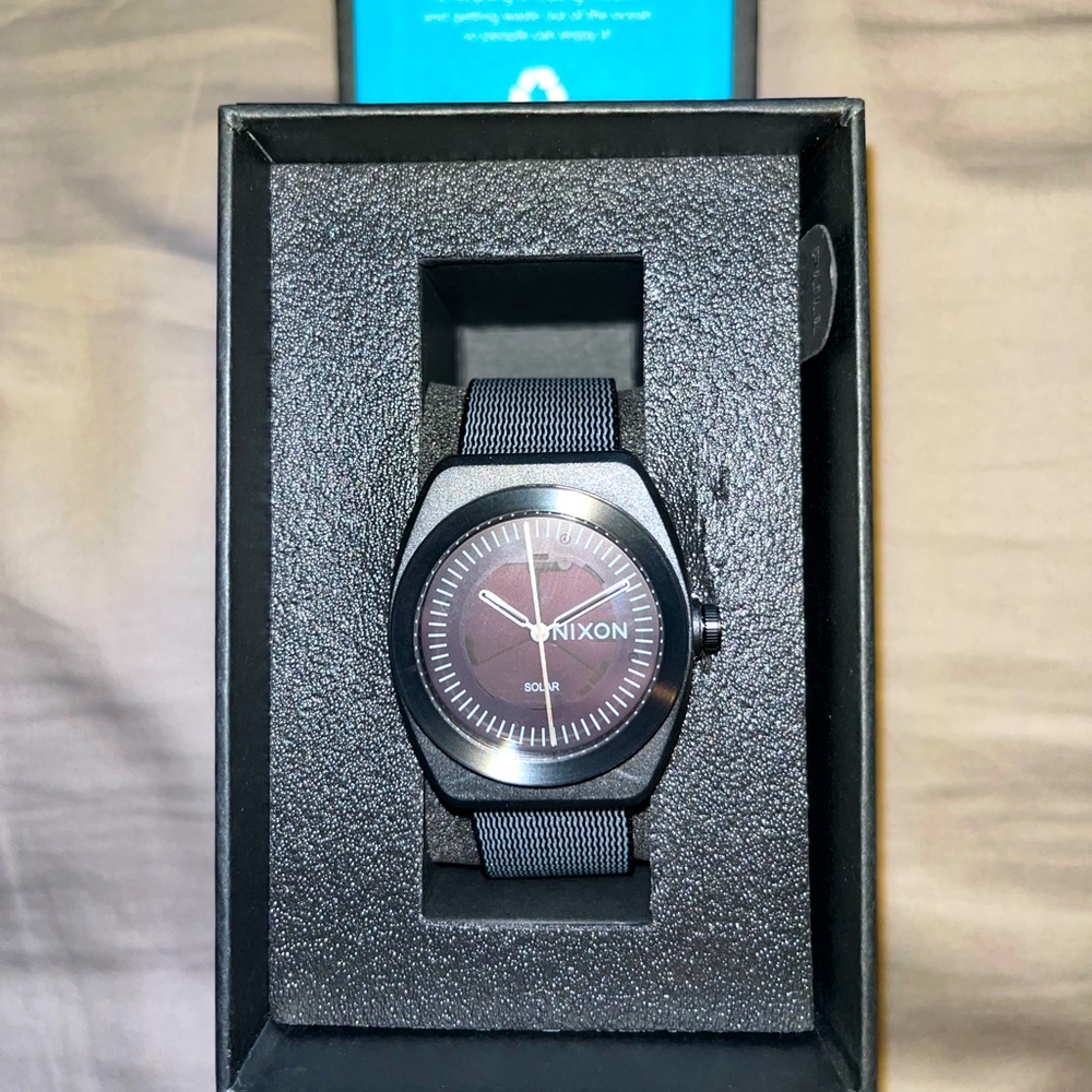 Nixon Light-Wave Watch